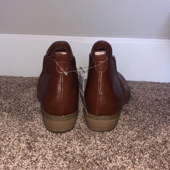 Universal Thread Brown Booties - Picture 3 of 4